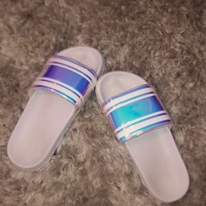 Holographic slides